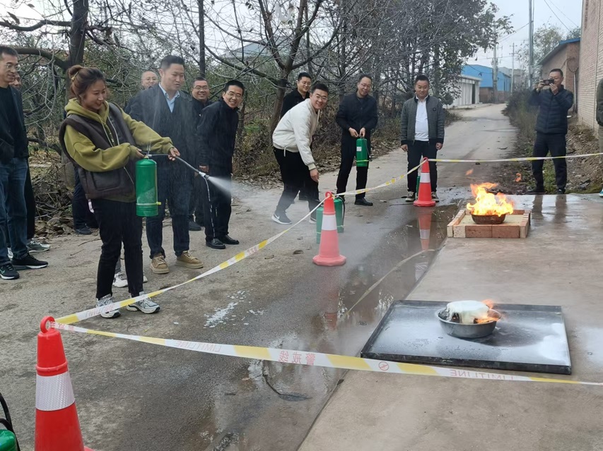 甘肅信合工程設(shè)計(jì)有限公司、甘肅恒達(dá)工程檢測有限公司成功舉辦“強(qiáng)化安全意識(shí)，共筑消防防線”消防安全演練活動(dòng)